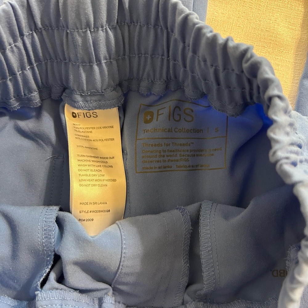 FIGS Blue Jogger Scrub Pants Size Small 💙 - Picture 7 of 9
